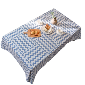 Blue and white geometric zigzag pattern tablecloth made of cotton linen fabric