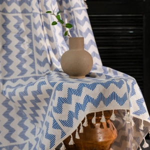 Rideau en coton et lin avec motif vagues bleues et pompons pour décoration maison