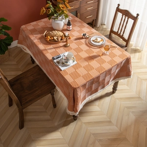 Orange-weiß karierte Tischdecke mit Quasten im amerikanischen Landhausstil für Zuhause