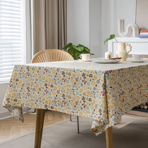 Rechteckige Tischdecke mit gelbem Blumenmuster im Vintage-Stil für rustikale Deko