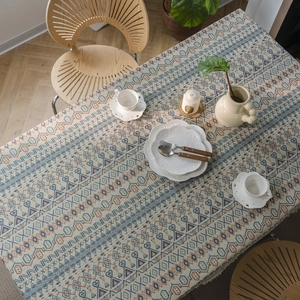 Bohemian geometric jacquard tablecloth with thick fabric and tassel edge decoration