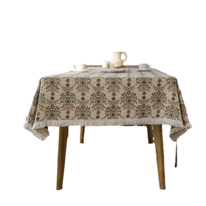 Boho-Tischdecke mit Blumen-Jacquard und Fransen für ein vintage Esszimmer-Dekor