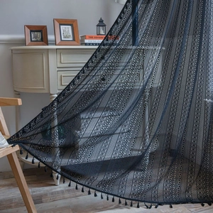 Tenda in pizzo nero retrò con motivi a uncinetto e frange per soggiorno e balcone