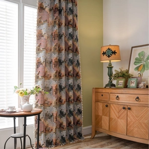 Kleurrijk jacquard gordijn met pied-de-poule patroon en witte kwastjes voor huisdecor