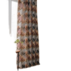 Gekleurde gordijnen met pied-de-poule patroon, jacquard weving en franjes voor ramen