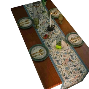 Floral table runner with tassels and jacquard pattern for elegant home dining decoration