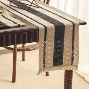 Modern Minimalist Striped Table Runner Polycotton Jacquard Woven Table Cloth with Tassels for Dining Table Decor