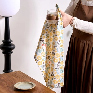 Floral cotton linen napkins with yellow sunflower pattern for home kitchen decor