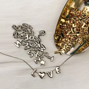 Gouden en zilveren hangers met 26 Engelse letters voor DIY sieraden met hart en ster bedels