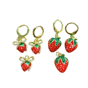 Incantevole set gioielli fragola in smalto rosso con fiocchi di strass scintillanti