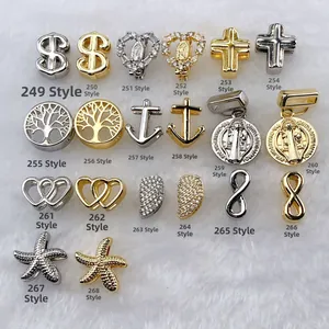 Collection de breloques DIY avec motifs cœur, croix et étoile en or et argent