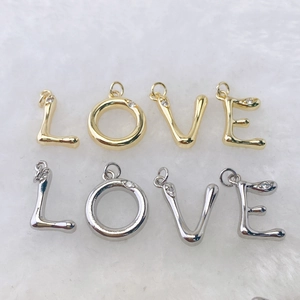 Poliert Messing LOVE-Buchstabenanhänger mit Zirkonia für DIY-Halsketten