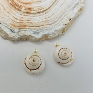 Pendenti in conchiglia naturale con anelli d'oro per gioielli fai-da-te stile oceano