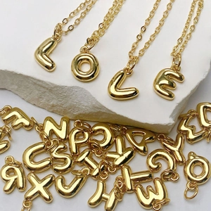 Collar con Colgante de Letra Inicial de Alfabeto de Burbuja 3D Minimalista en Cobre Chapado en Oro Joyas de Dije Infladas