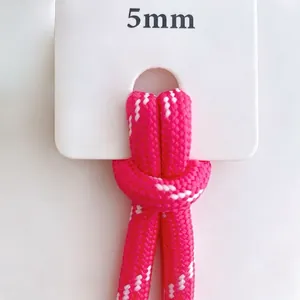 Detailansicht des 5mm rosapinken Flechtseils mit Webstruktur für DIY-Armbänder