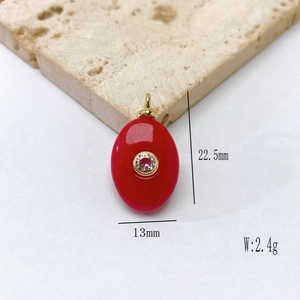 Détails des dimensions d'un pendentif vintage en or avec pierre rouge et zircon de 22,5 mm