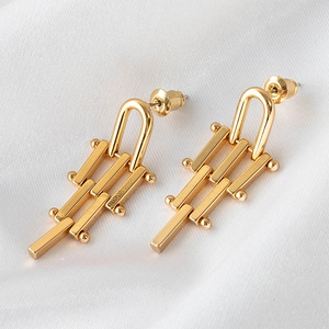 Lange geometrische trapeze oorbellen van 18K verguld messing voor dames chic ontwerp