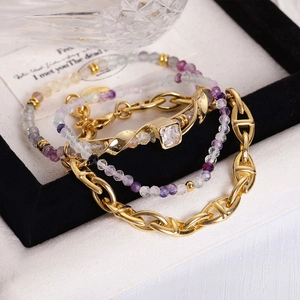 Set de pulseras de perlas naturales y turquesa púrpura hechas a mano estilo multicapa