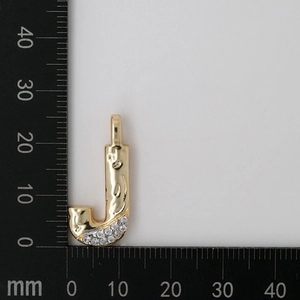 Size measurement of the gold letter J pendant necklace with cubic zirconia showing 22mm height