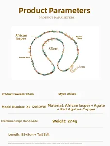 Detailansicht der handgefertigten langen Kette mit Afrikanischen Kiefernsteinen und Perlen