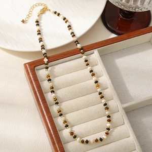 Vintage-Halskette mit Tigerauge, Achatperlen und verstellbarer goldener Kette