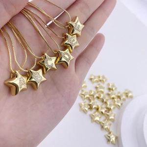 Goldene Stern-Halskette mit Anhänger mit Zirkonia-Buchstaben und feiner Box-Kette