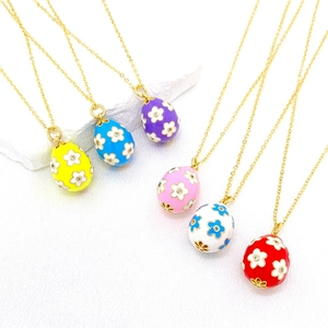 Enamel Easter Egg Pendant Necklace Flower Pattern Gold Plated Copper Rhinestone Vintage Jewelry For Women Festive Gift