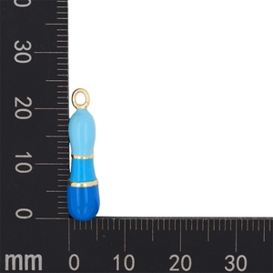 Macro view of a bottle pendant with blue oil drip finish measuring 25mm in length