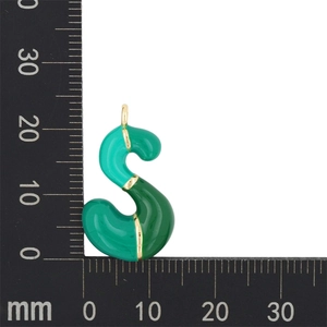 Detailed size measurement of green enamel bubble letter S pendant with golden accents