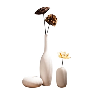 Three-piece ceramic vase set with spiral texture for home decor and flower arrangement