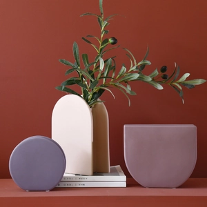 Lot de 3 vases Morandi en céramique mate violet, crème et rose pour décor moderne