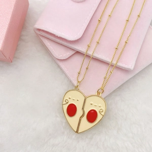 Magnetische Katzen-Herz-Halskette für Paare mit goldener Kette und rosa Geschenkbeutel