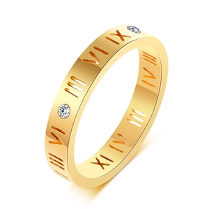 Minimalistischer goldener Edelstahlring mit römischen Zahlen und zwei kleinen Kristallen