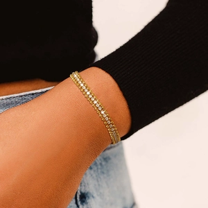Bracelet triple rang en acier inoxydable doré 18K avec cristaux de zircon blancs