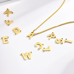 Collier Pendentif Lettre Initiale en Acier Inoxydable Or Alphabet Majuscule Chaîne Vénitienne Bijoux pour Femme