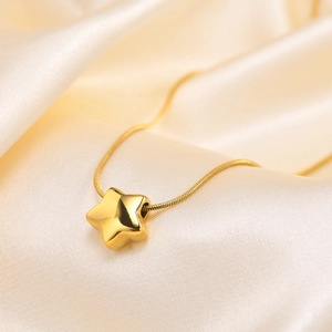 Collier Pendentif Étoile Minimaliste en Acier Inoxydable Plaqué Or Ras du Cou Étoile Chaîne de Serpent Bijoux Mode pour Femme