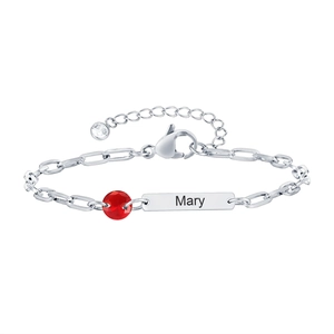 Bracelet chaîne en acier argenté avec zircon rouge et plaque gravée au nom de Mary