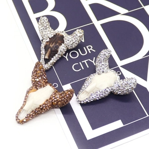 Hangers in de vorm van een stierenschedel met strassteentjes voor DIY-sieraden en kettingen