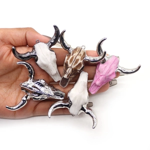 Pendentifs de crâne de taureau bohème en plusieurs couleurs pour la création de bijoux DIY