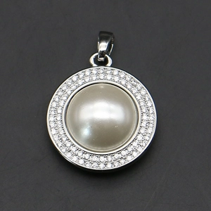 Pendentif Rond Künstliche Perle de Coquillage Avec Micro Pavé de Zirconium Design Halo Plaqué Argent Composant de Bijouterie Pour Femmes