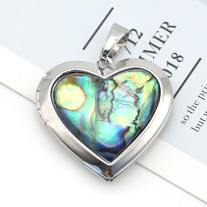 Ciondolo locket a cuore lucido con intarsio in conchiglia di abalone per collane DIY