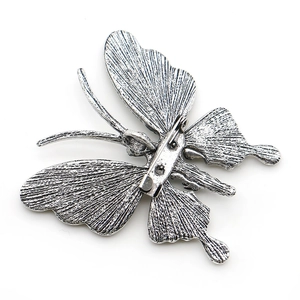 Vintage-Silber-Schmetterlingsbrosche mit strukturierter Rückansicht und Anstecknadel