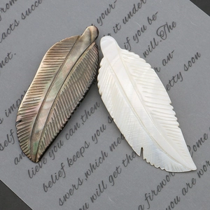 Natural Shell Feather Brooch Pendant Mother Of Artificial Pearl Iridescent Dual Use Jewelry For Women Wedding Party Clothing Decor