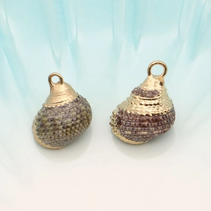 Natural conch shell pendants with gold plated edges and metal rings for DIY jewelry