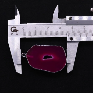 Detailed size measurement of pink agate slice pendant with silver plated metal edges