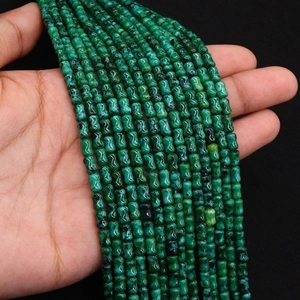 Détail de perles en jaspe impérial vert foncé avec veines noires pour bijoux DIY