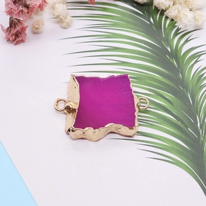 Onregelmatige fuchsia agaatsteen connector met gouden rand voor DIY sieraden maken