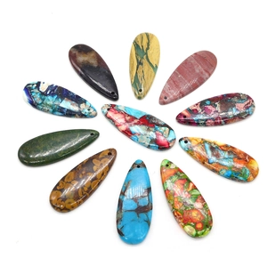 Wassertropfen-Natursteinanhänger in verschiedenen Farben für DIY-Halsketten Schmuck