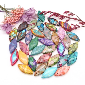 Colgantes de piedra natural marquesa pulida en colores vibrantes para collares DIY