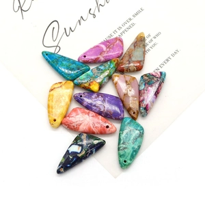 Set van 11 kleurrijke synthetische turquoise stenen hangers voor DIY sieraden maken